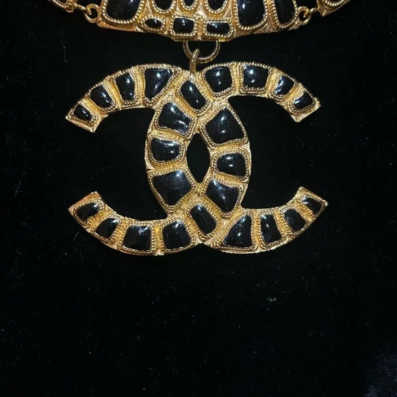 CHANEL “Along The Nile” Statement Necklace - Picture 2 of 8